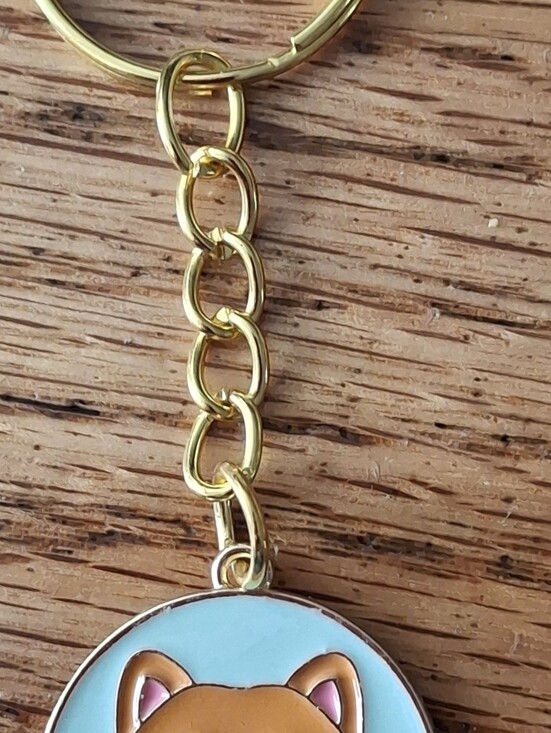 Handmade Accessories - Gold Tone Husky Dog Enamel Keychain - Blue Background